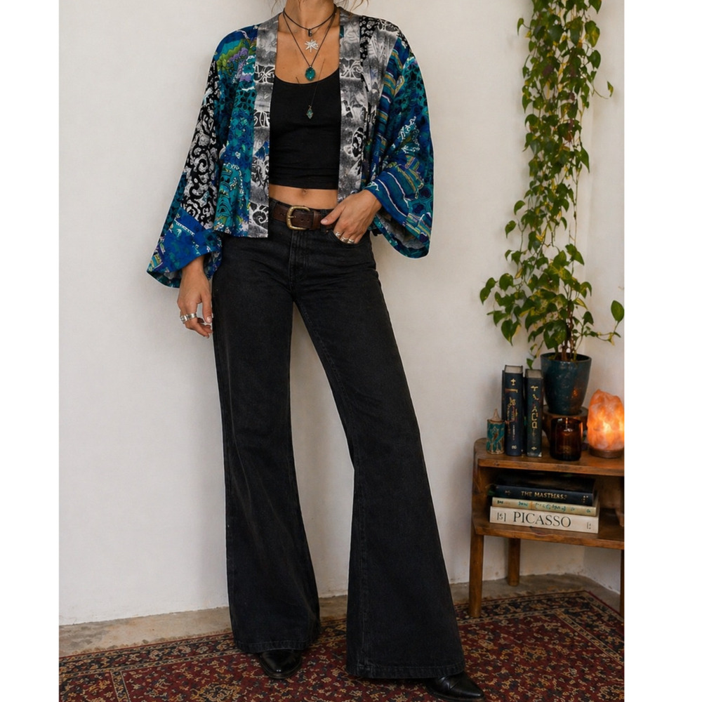 Chico’s Silk Patchwork Crop Kimono Cardigan Size 1 M Art To Wear Artsy Resort